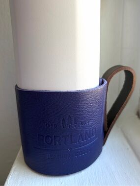 LIKE NEW Portland Leather Goods Mug Holder in Violet 🪻 RARE COLOR